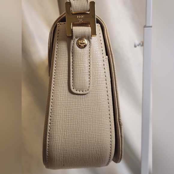 MCM Cream Shoulder Bag/Saddle Bag with Gold Accents - Picture 6 of 13